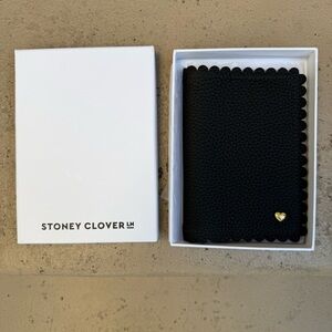 Stoney Clover Pittsfield Leather Passport Case